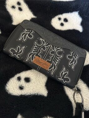 Wrangler -  Wristlet Wallet